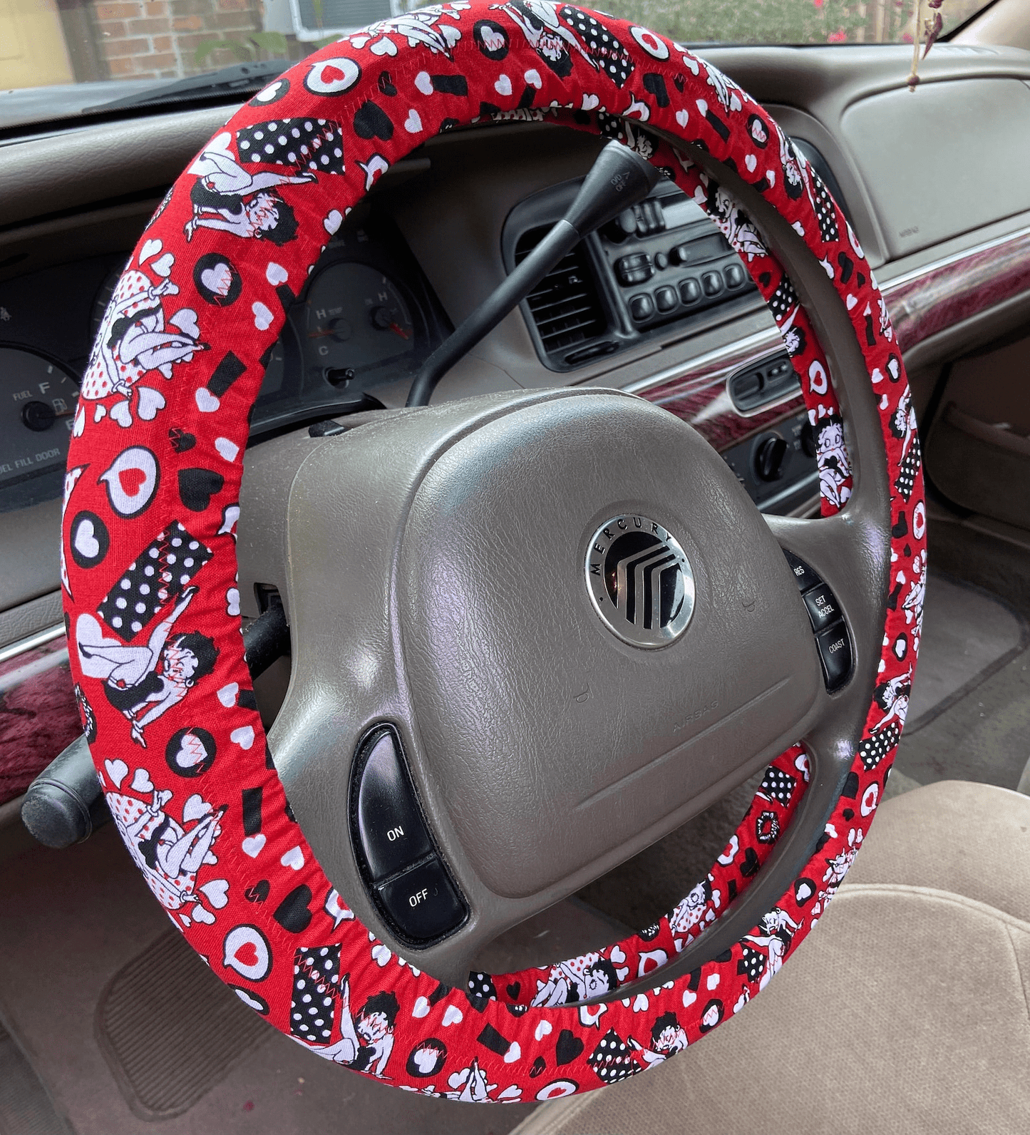 Betty Boop Steering Wheel Cover Betty Boop Dancing Poses Heart Pattern Driving Wheel Cover Red