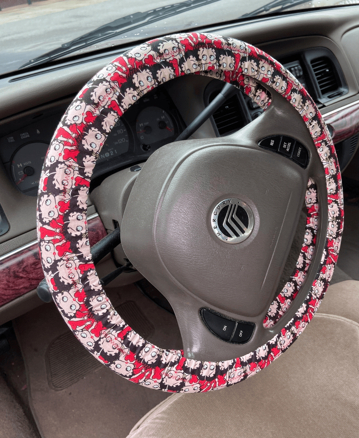 Betty Boop Steering Wheel Cover Betty Boop Face Doodle Pattern Driving Wheel Cover Red