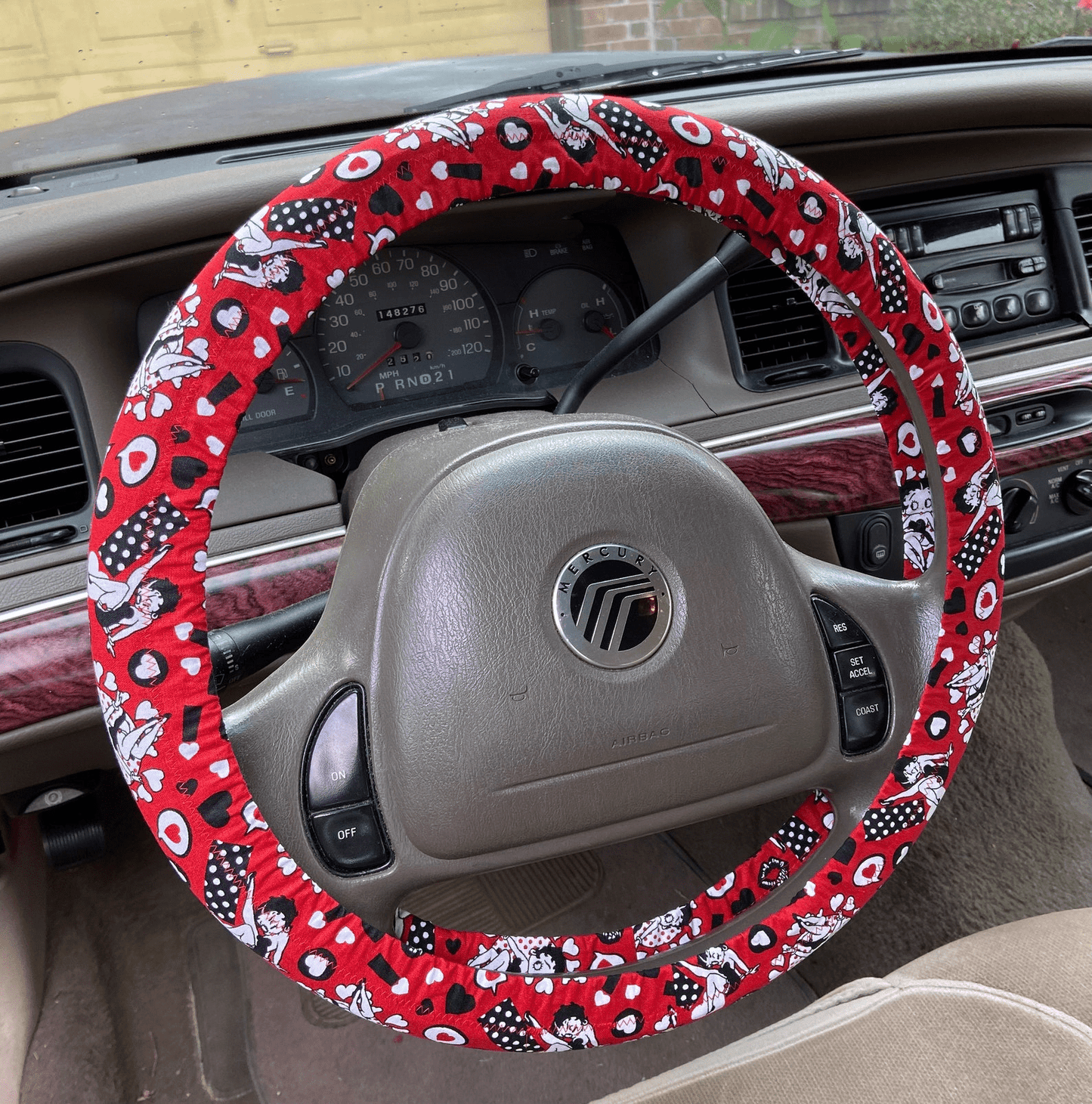 Betty Boop Steering Wheel Cover Betty Boop Dancing Poses Heart Pattern Driving Wheel Cover Red