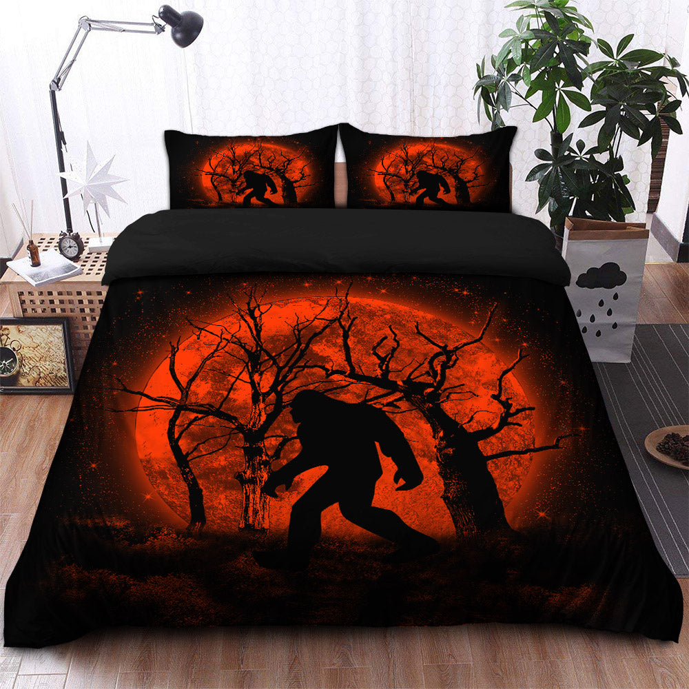 Bigfoot Silhouette Moonlight Bedding Set